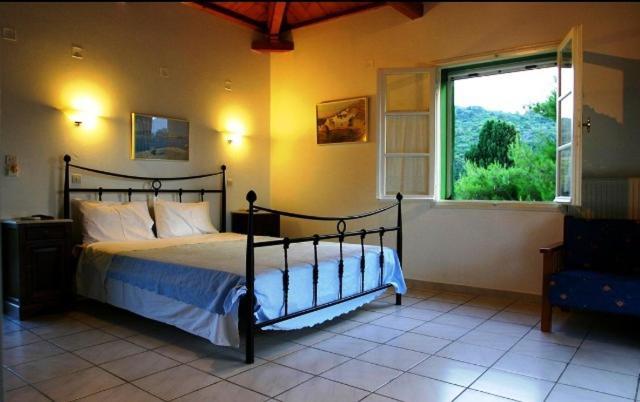 Aretousa Studios & Apartments Bandar Skopelos Luaran gambar